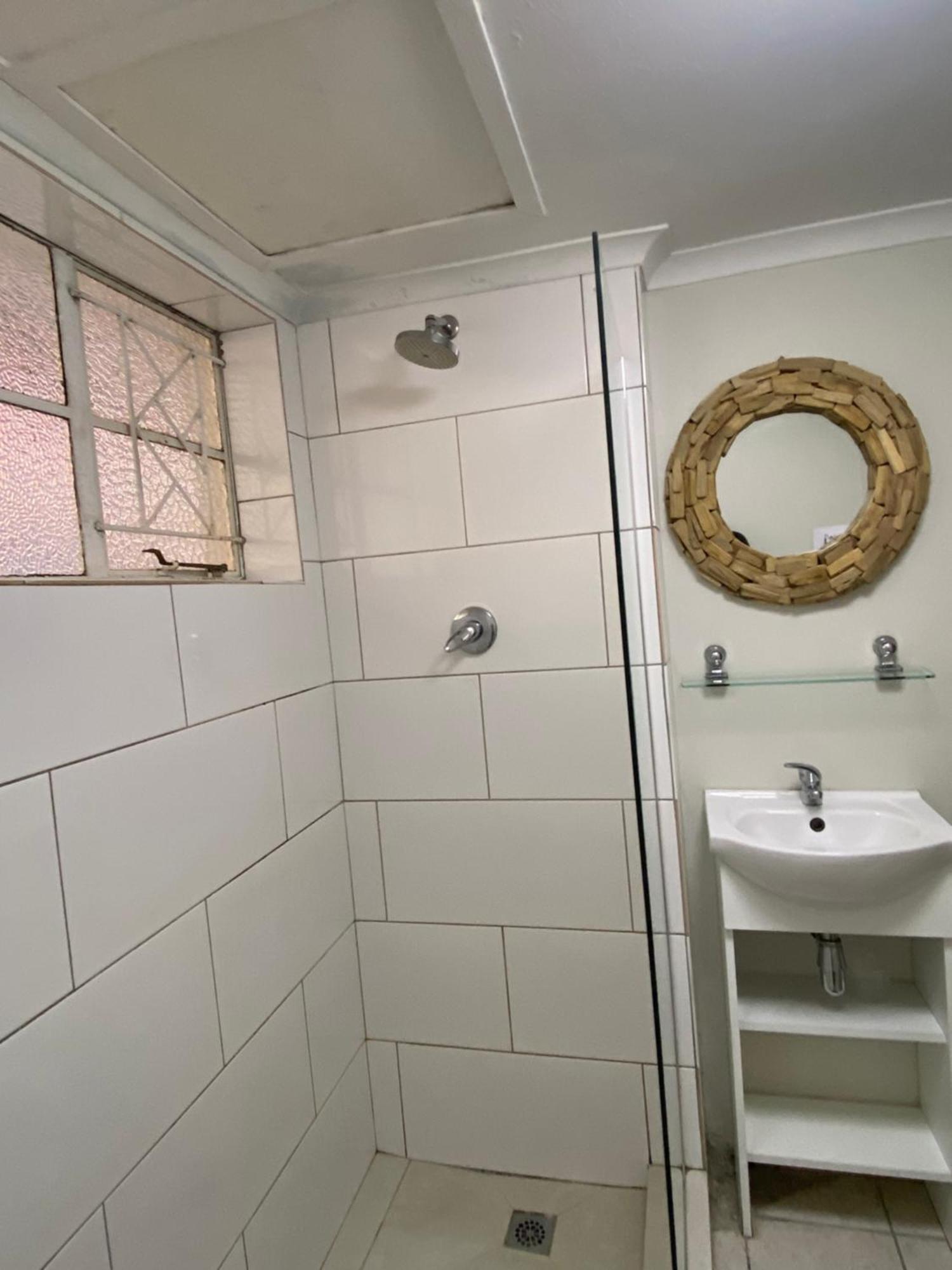 Apartment Away From Cape Town
