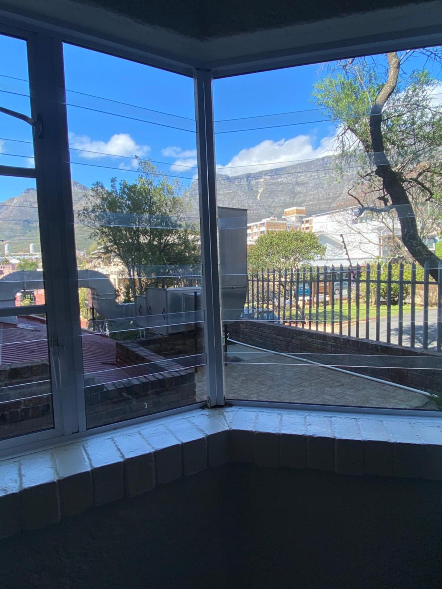 Apartment Away From Cape Town